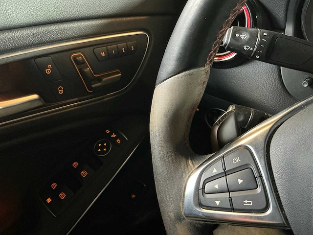 Mercedes-benz - 2015 - cla-klasse - amg 45 - personenauto - afbeelding 10 van  23