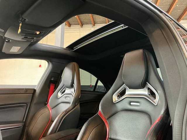 Mercedes-benz - 2015 - cla-klasse - amg 45 - personenauto - afbeelding 11 van  23