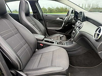 Mercedes-benz - 2015 - gla-klasse - 180 - p-721-lj - afbeelding 2 van  12