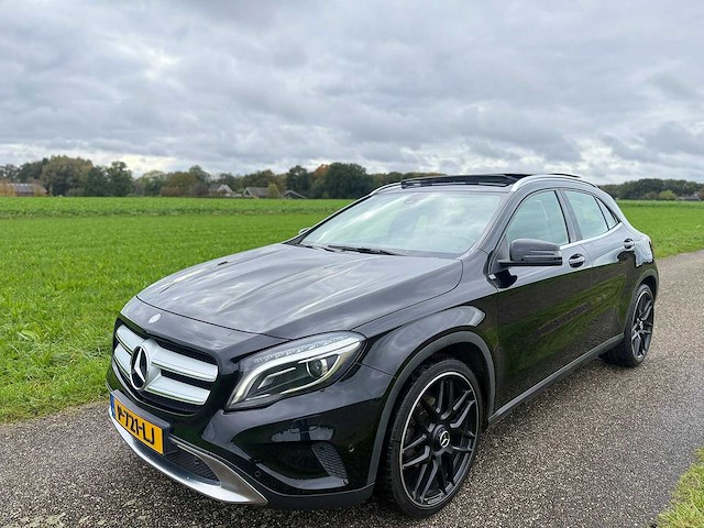 Mercedes-benz - 2015 - gla-klasse - 180 - p-721-lj - afbeelding 1 van  12