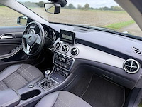 Mercedes-benz - 2015 - gla-klasse - 180 - p-721-lj - afbeelding 2 van  13