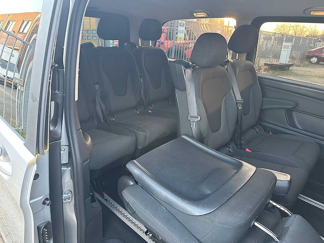 Mercedes-benz - 2015 - v-klasse - 200 cdi lang avantg. -automaat - personenauto - afbeelding 9 van  28