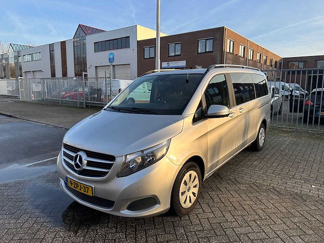 Mercedes-benz - 2015 - v-klasse - 200 cdi lang avantg. -automaat - personenauto - afbeelding 1 van  28