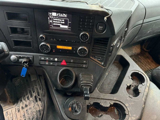 Mercedes-benz - 2016 - arocs 3345 - vrachtwagen - afbeelding 20 van  27