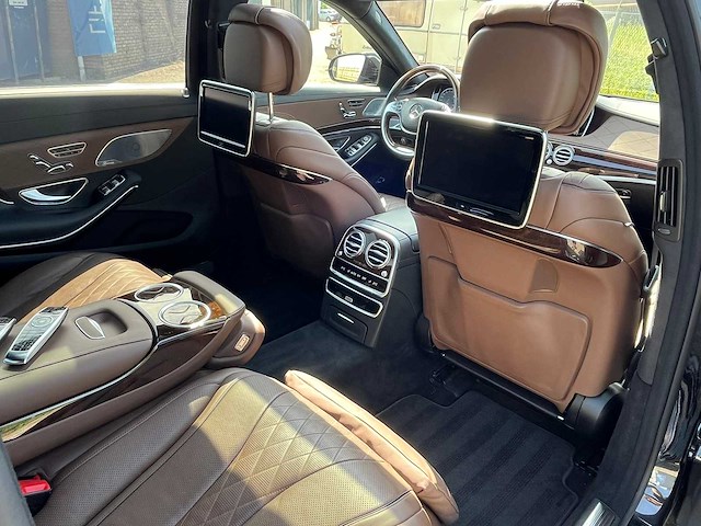 Mercedes-benz - 2017 - 500 maybach 4matic - personenauto - afbeelding 11 van  25