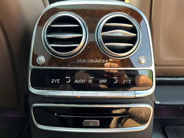 Mercedes-benz - 2017 - 500 maybach 4matic - personenauto - afbeelding 16 van  25