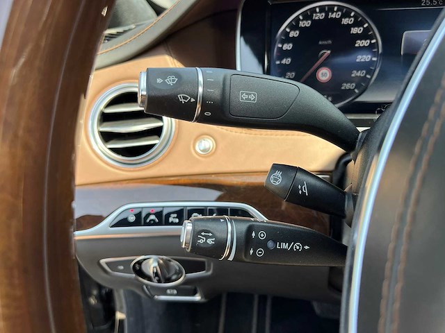 Mercedes-benz - 2017 - 500 maybach 4matic - personenauto - afbeelding 25 van  25