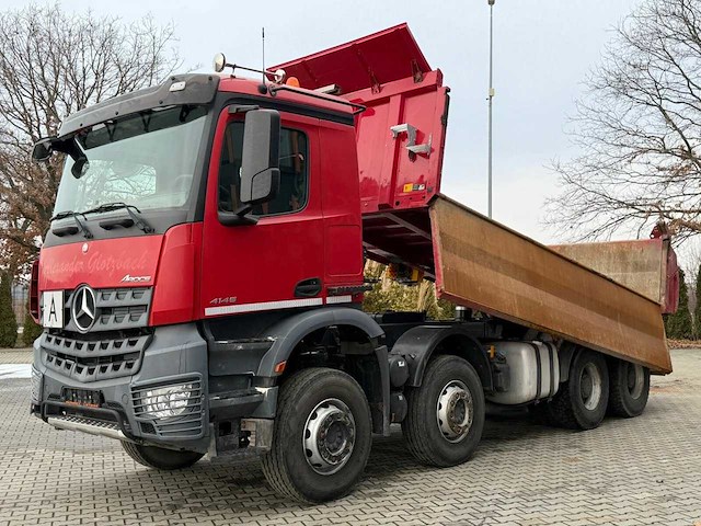Mercedes-benz - 2017 - arocs - vrachtwagen - afbeelding 1 van  24