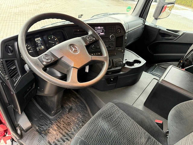 Mercedes-benz - 2017 - arocs - vrachtwagen - afbeelding 12 van  24