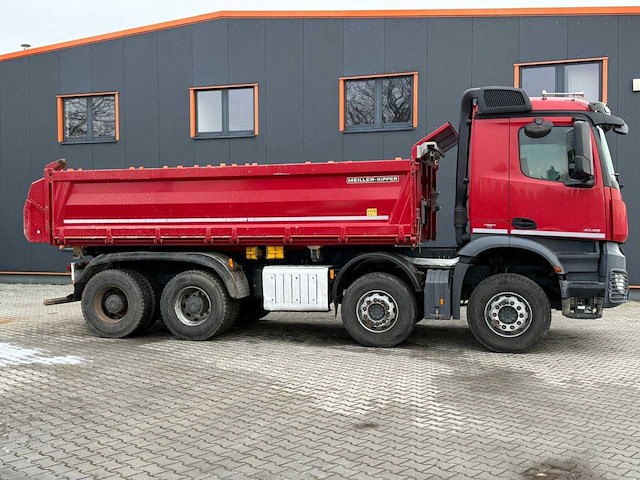 Mercedes-benz - 2017 - arocs - vrachtwagen - afbeelding 17 van  24