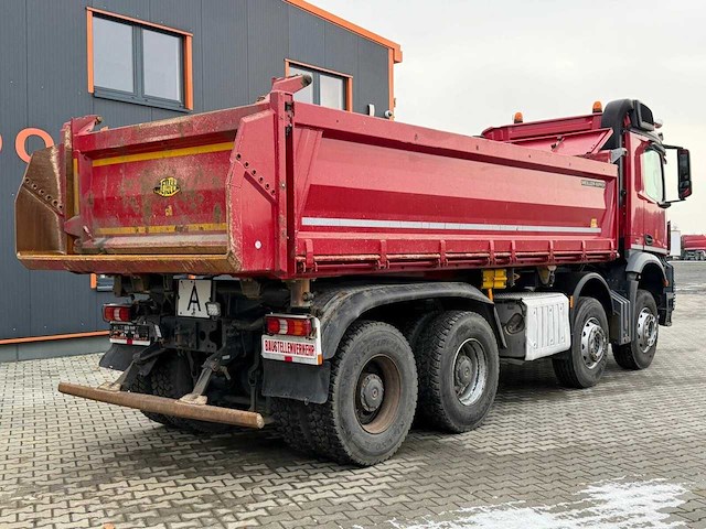 Mercedes-benz - 2017 - arocs - vrachtwagen - afbeelding 18 van  24
