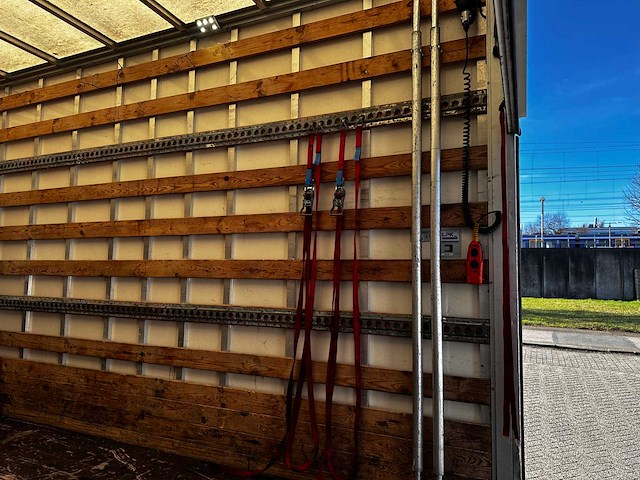 Mercedes-benz - 2018 - 311 2.2 cdi 432 hd - bakwagen - afbeelding 7 van  32