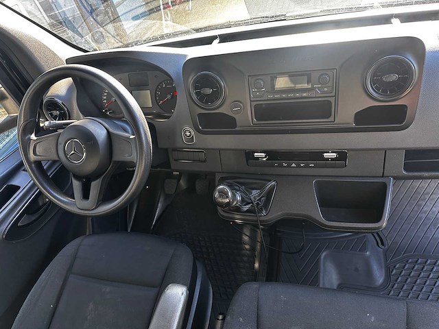 Mercedes-benz - 2018 - 311 2.2 cdi 432 hd - bakwagen - afbeelding 11 van  32