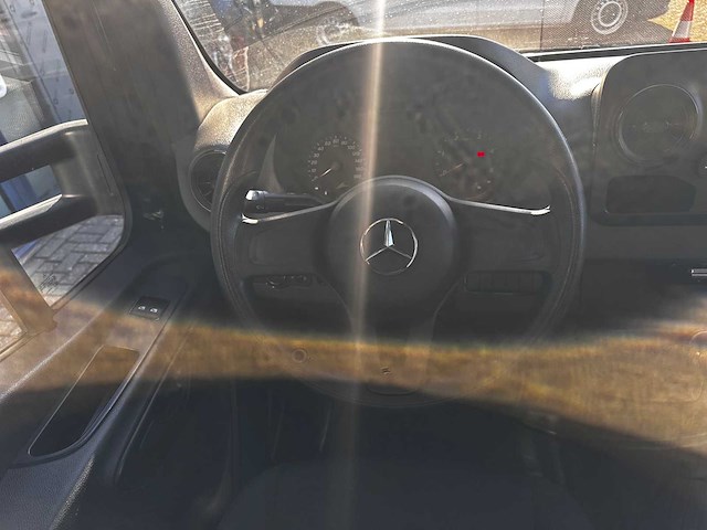 Mercedes-benz - 2018 - 311 2.2 cdi 432 hd - bakwagen - afbeelding 13 van  32
