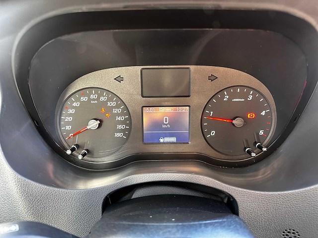 Mercedes-benz - 2018 - 311 2.2 cdi 432 hd - bakwagen - afbeelding 14 van  32