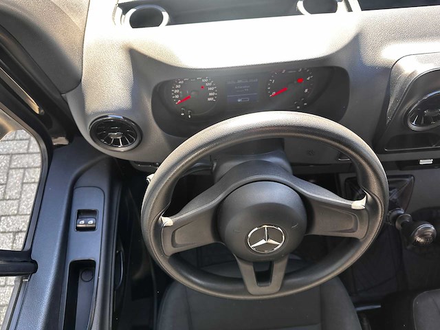 Mercedes-benz - 2018 - 311 2.2 cdi 432 hd - bakwagen - afbeelding 22 van  32