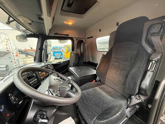 Mercedes-benz - 2018 - arocs 2646 - vrachtwagen - afbeelding 19 van  28