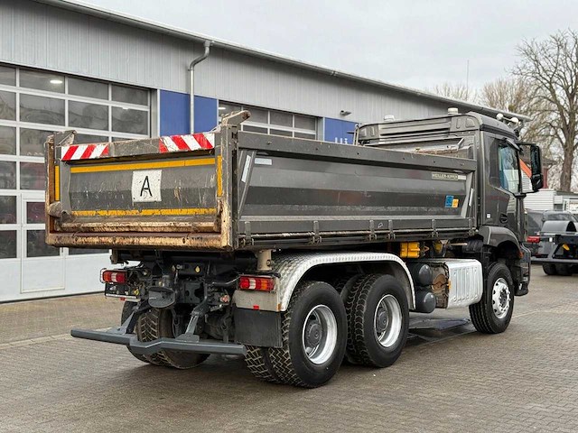 Mercedes-benz - 2018 - arocs 2646 - vrachtwagen - afbeelding 24 van  28