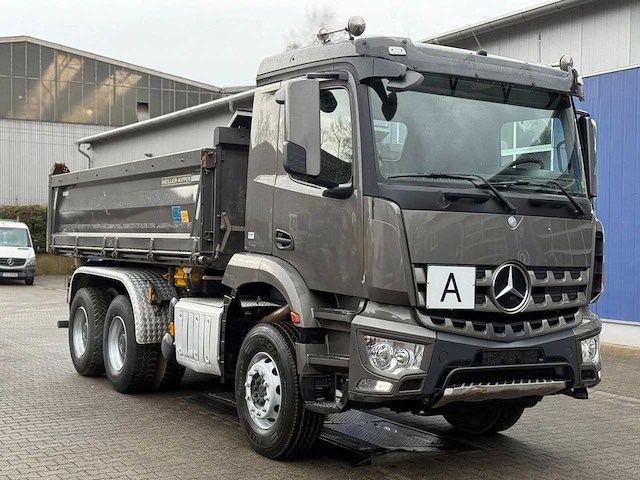 Mercedes-benz - 2018 - arocs 2646 - vrachtwagen - afbeelding 26 van  28