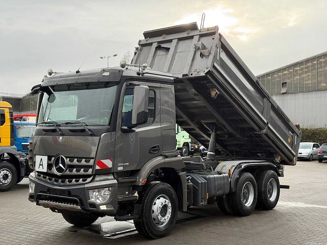 Mercedes-benz - 2018 - arocs 2646 - vrachtwagen - afbeelding 11 van  13