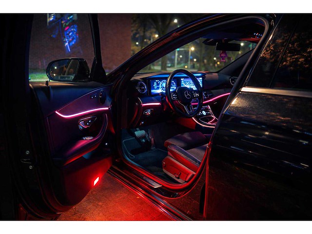 Mercedes-benz - 2018 - e-klasse - 200 premium - personenauto - afbeelding 2 van  35