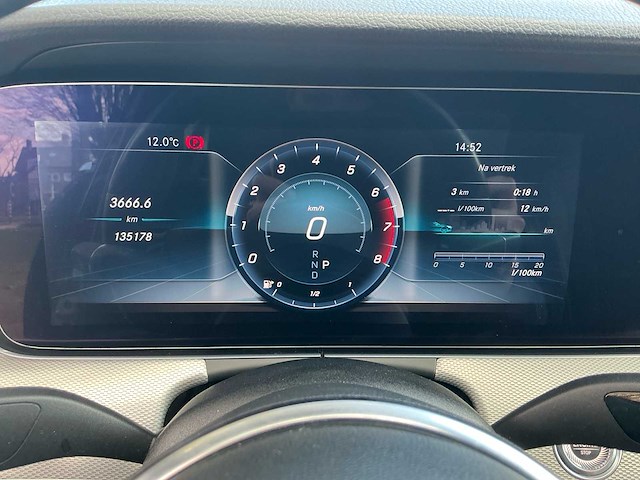Mercedes-benz - 2018 - e-klasse - 200 premium - personenauto - afbeelding 39 van  40