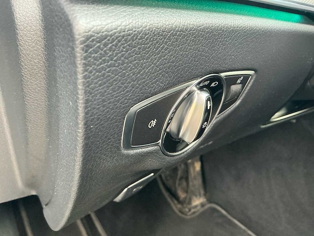 Mercedes-benz - 2018 - e-klasse - 200 premium - personenauto - afbeelding 8 van  35