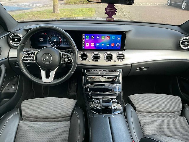 Mercedes-benz - 2018 - e-klasse - 200 premium - personenauto - afbeelding 9 van  35
