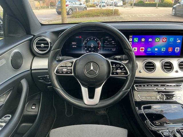 Mercedes-benz - 2018 - e-klasse - 200 premium - personenauto - afbeelding 11 van  35