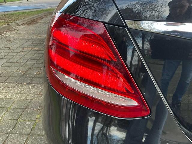Mercedes-benz - 2018 - e-klasse - 200 premium - personenauto - afbeelding 28 van  35