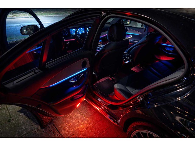 Mercedes-benz - 2018 - e-klasse - 200 premium - personenauto - afbeelding 31 van  35