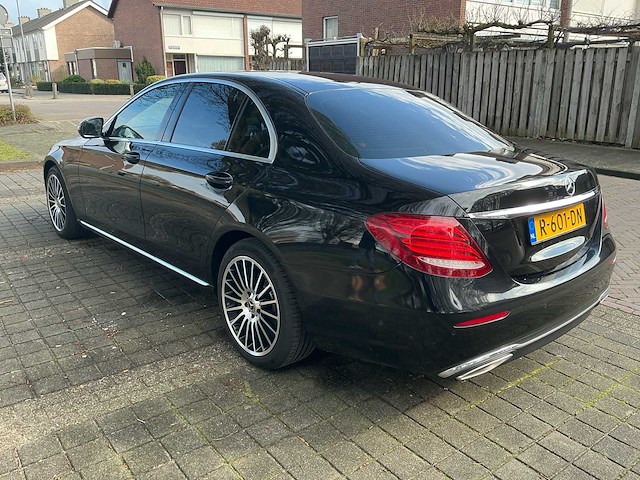 Mercedes-benz - 2018 - e-klasse - 200 premium - personenauto - afbeelding 21 van  35