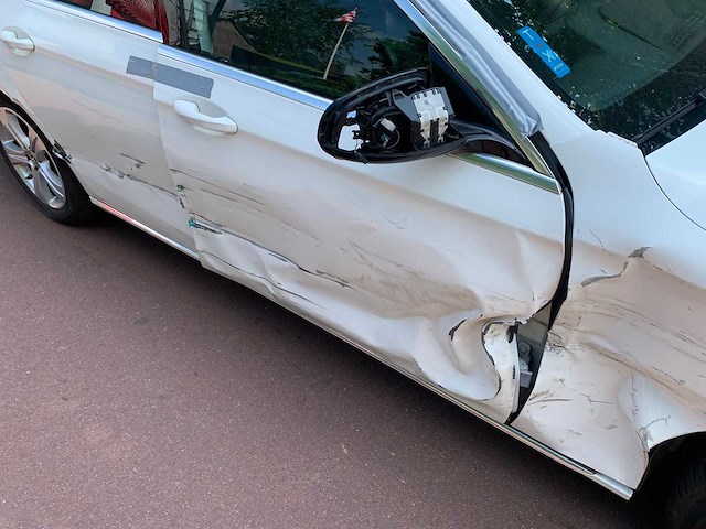 Mercedes-benz - 2018 - e-klasse estate - 200 d - ts-201-n - afbeelding 14 van  28