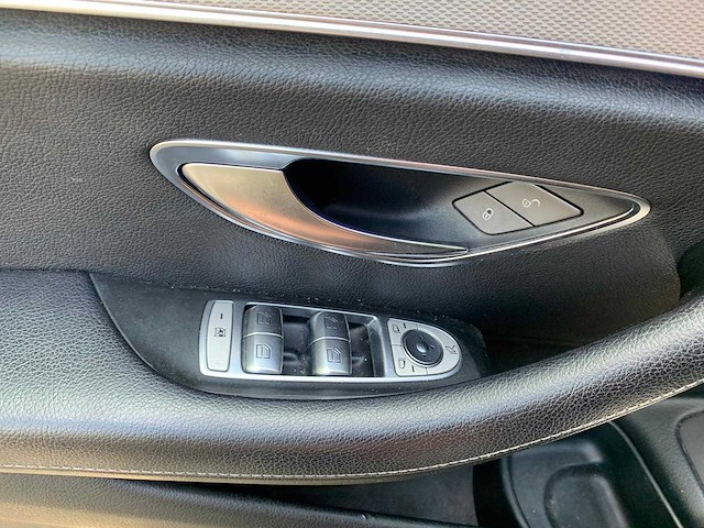 Mercedes-benz - 2018 - e-klasse estate - 200 d - ts-201-n - afbeelding 19 van  28
