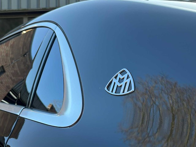 Mercedes-benz - 2019 - 560 maybach 4matic - personenauto - afbeelding 4 van  28