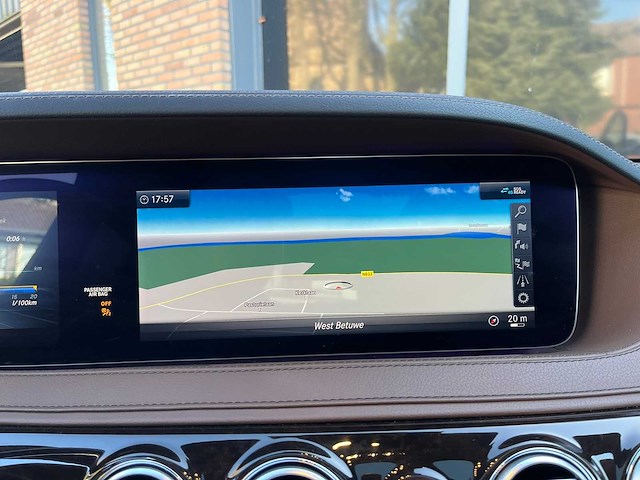 Mercedes-benz - 2019 - 560 maybach 4matic - personenauto - afbeelding 9 van  28
