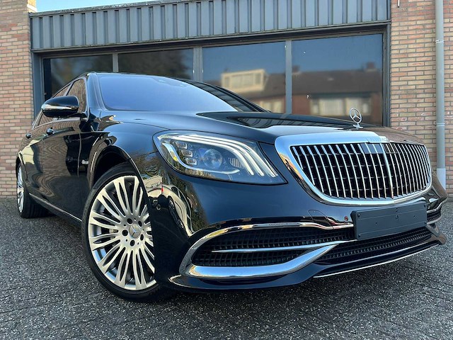 Mercedes-benz - 2019 - 560 maybach 4matic - personenauto - afbeelding 1 van  28