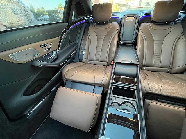 Mercedes-benz - 2019 - 560 maybach 4matic - personenauto - afbeelding 20 van  28