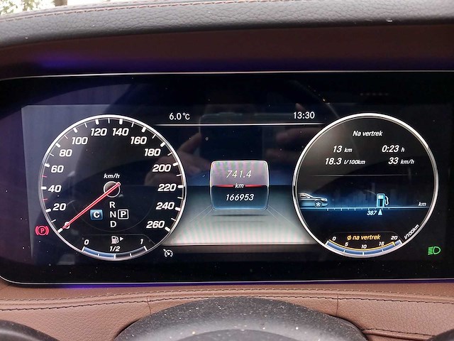 Mercedes-benz - 2019 - 560 maybach 4matic - personenauto - afbeelding 27 van  28