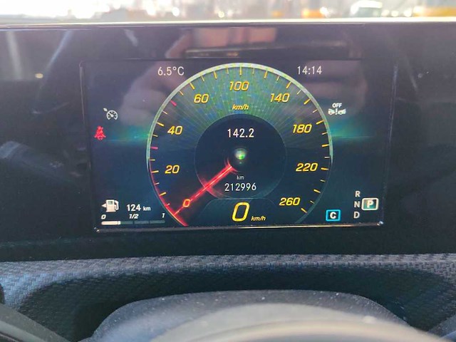 Mercedes-benz - 2019 - a-klasse - 200 - automaat - personenauto - afbeelding 3 van  16