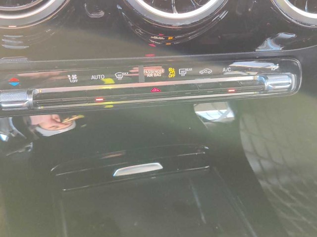 Mercedes-benz - 2019 - a-klasse - 200 - automaat - personenauto - afbeelding 6 van  16