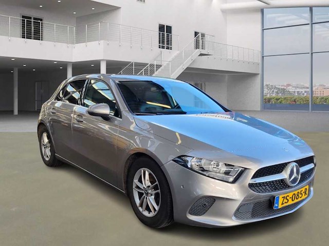 Mercedes-benz - 2019 - a-klasse - 200 - automaat - personenauto - afbeelding 11 van  16