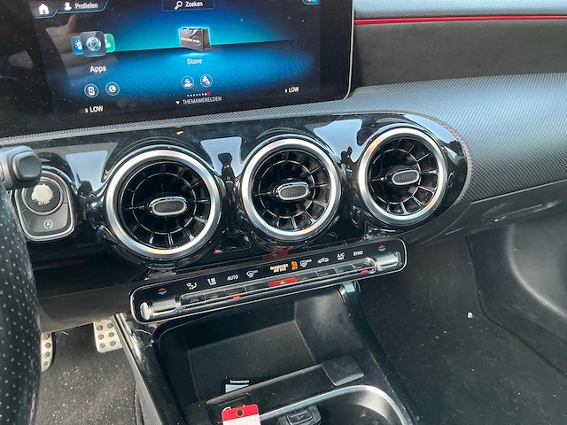 Mercedes-benz - 2019 - a-klasse - 200 launch ed pr. - personenauto (s-288-pb) - afbeelding 8 van  35