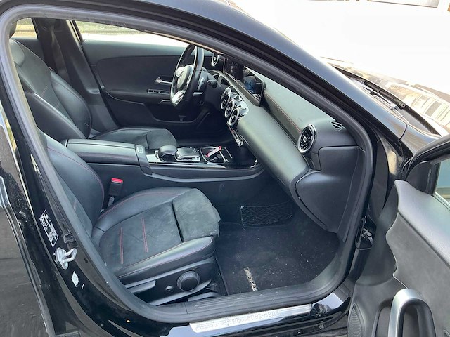 Mercedes-benz - 2019 - a-klasse - 200 launch ed pr. - personenauto (s-288-pb) - afbeelding 11 van  35