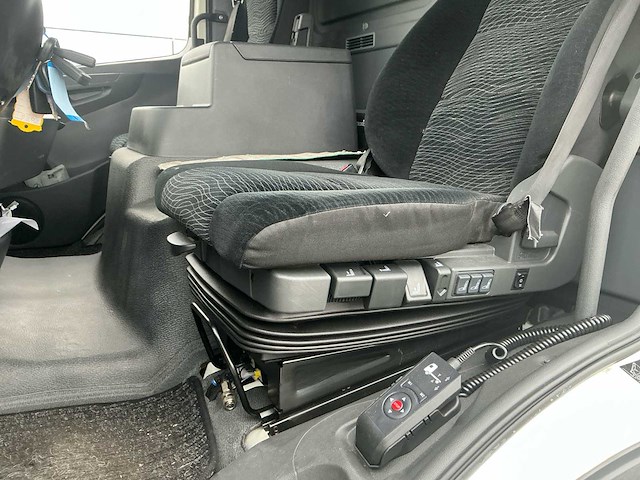 Mercedes-benz - 2020 - 967pkx2 - vrachtwagen - afbeelding 36 van  55