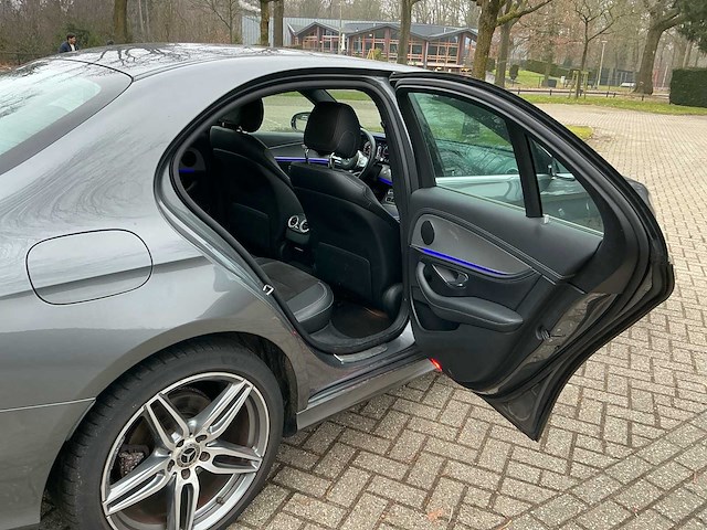 Mercedes-benz - 2020 - e-klasse - 220 d bns sol. - personenauto - afbeelding 19 van  28