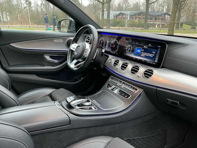 Mercedes-benz - 2020 - e-klasse - 220 d bns sol. - personenauto - afbeelding 22 van  29
