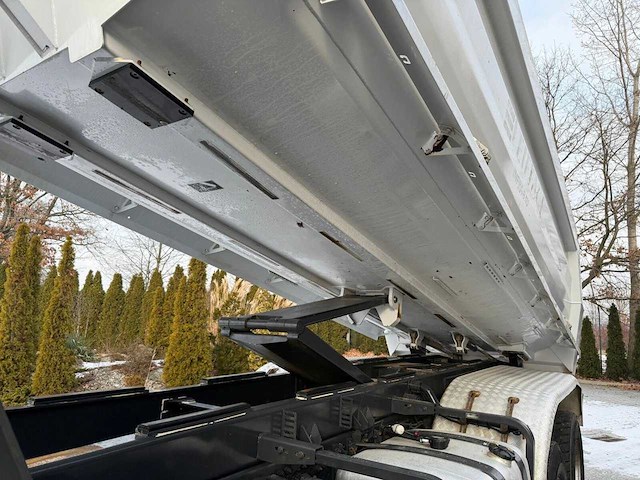 Mercedes-benz - 2021 - arocs 4145 - vrachtwagen - afbeelding 15 van  24