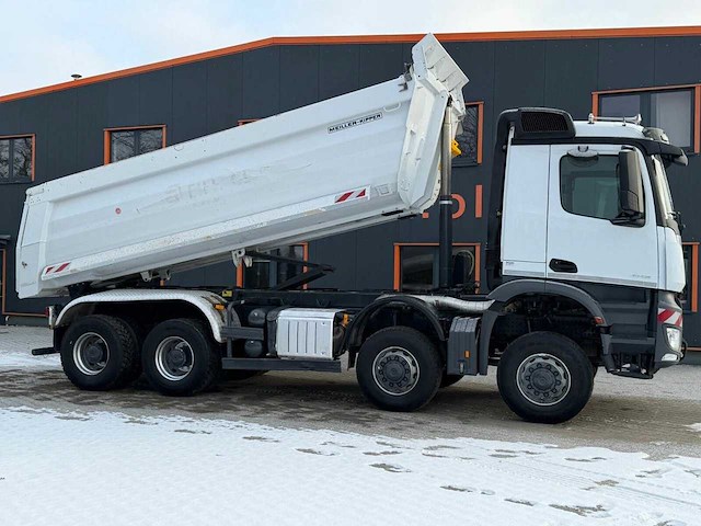 Mercedes-benz - 2021 - arocs 4145 - vrachtwagen - afbeelding 19 van  24