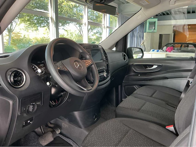 Mercedes-benz - 2021 - vito tourer - 114 cdi select lang - 9 persoons dubbelen schuifdeuren - afbeelding 15 van  44